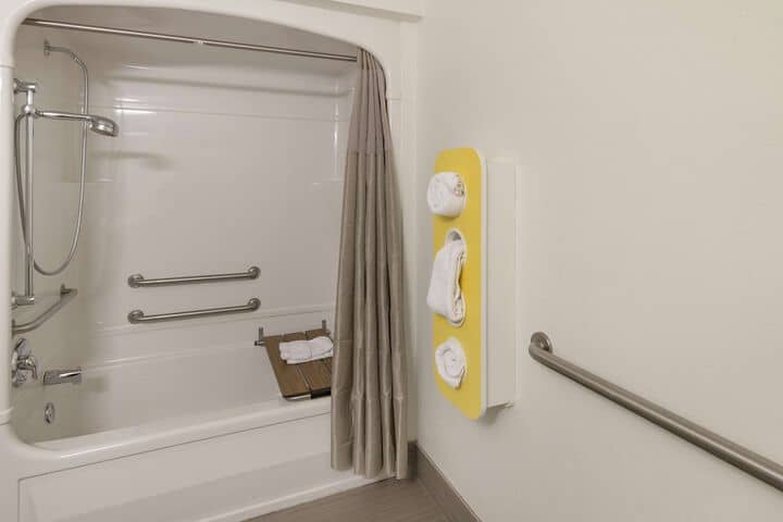 Room 21 of 29
