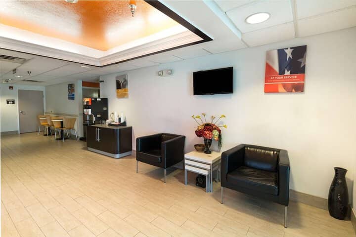 Hotel Interior 4 of 29